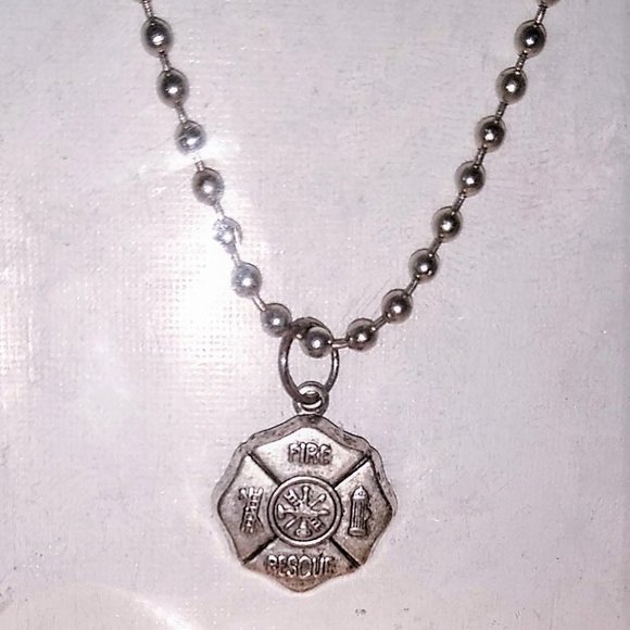 Angel Wing Maltese Cross Fire Rescue Pendant - Picture 14 of 15